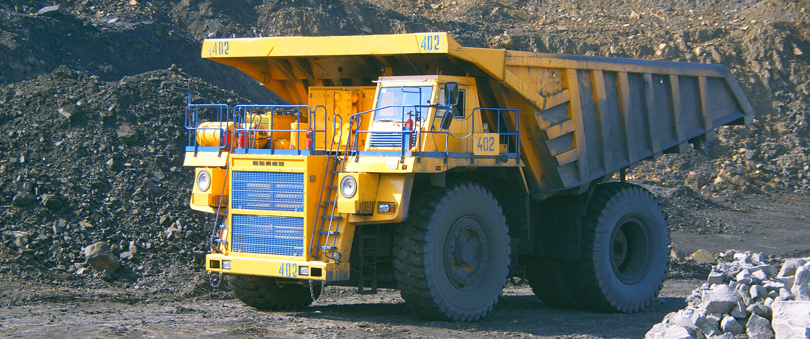 Reliable and precise material handling for mining and metal processing industry